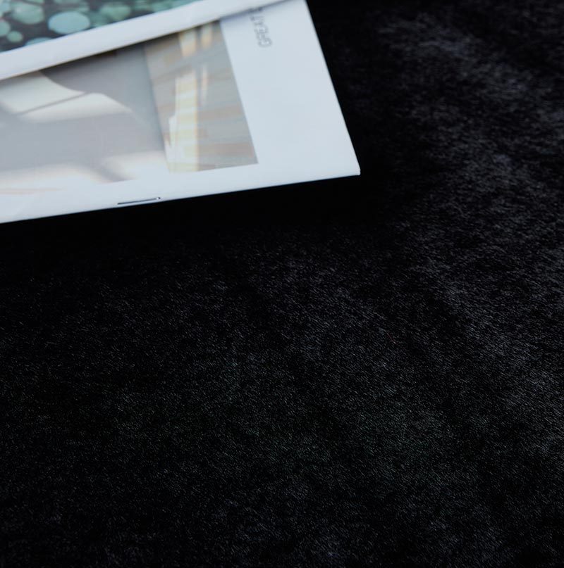 7.59' x 5.25' Lily Luxury Chinchilla Faux Fur Rectangular Area Rug (Black)