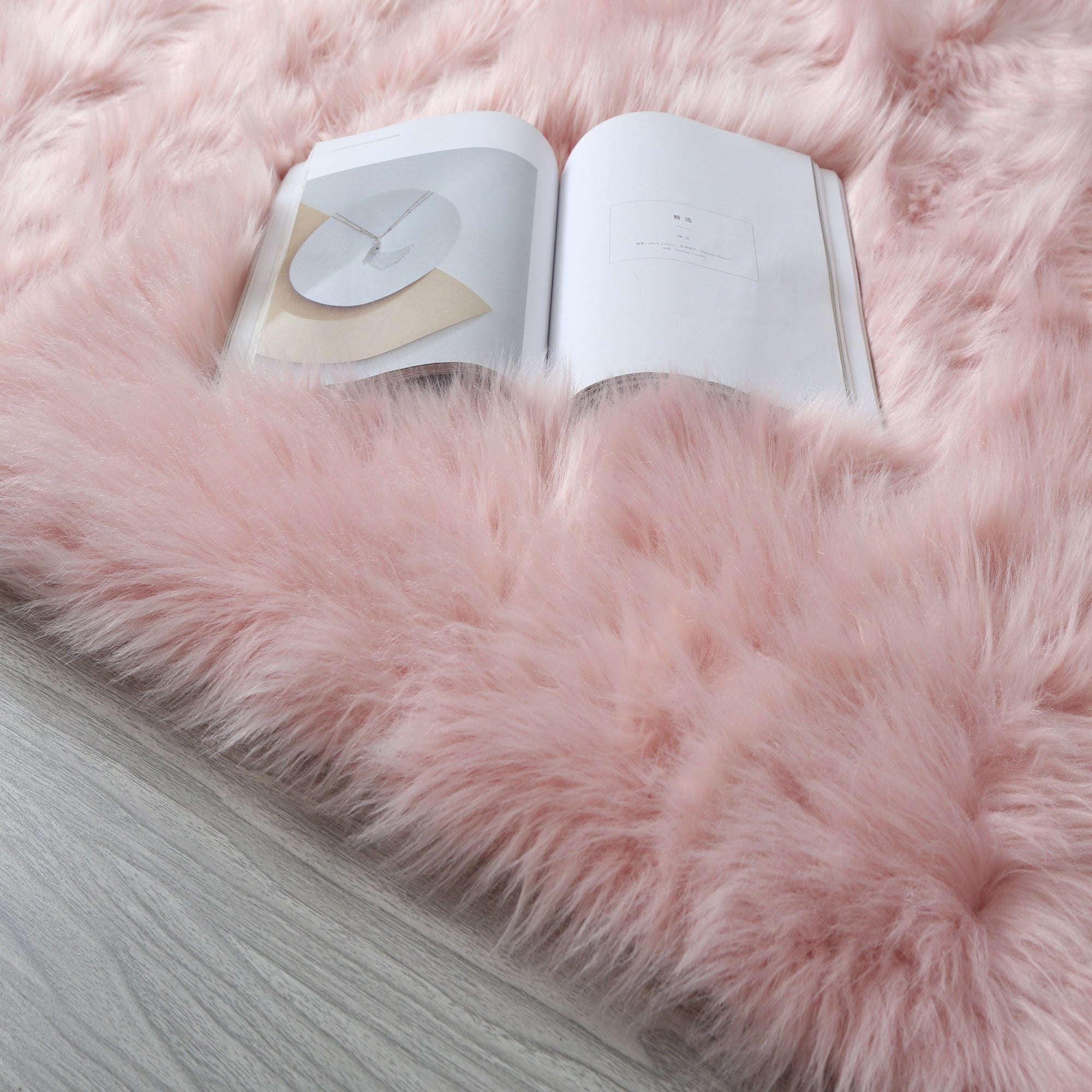 5' x 2.96' Cozy Collection Ultra Soft Fluffy Faux Fur Sheepskin Area Rug (Pink)