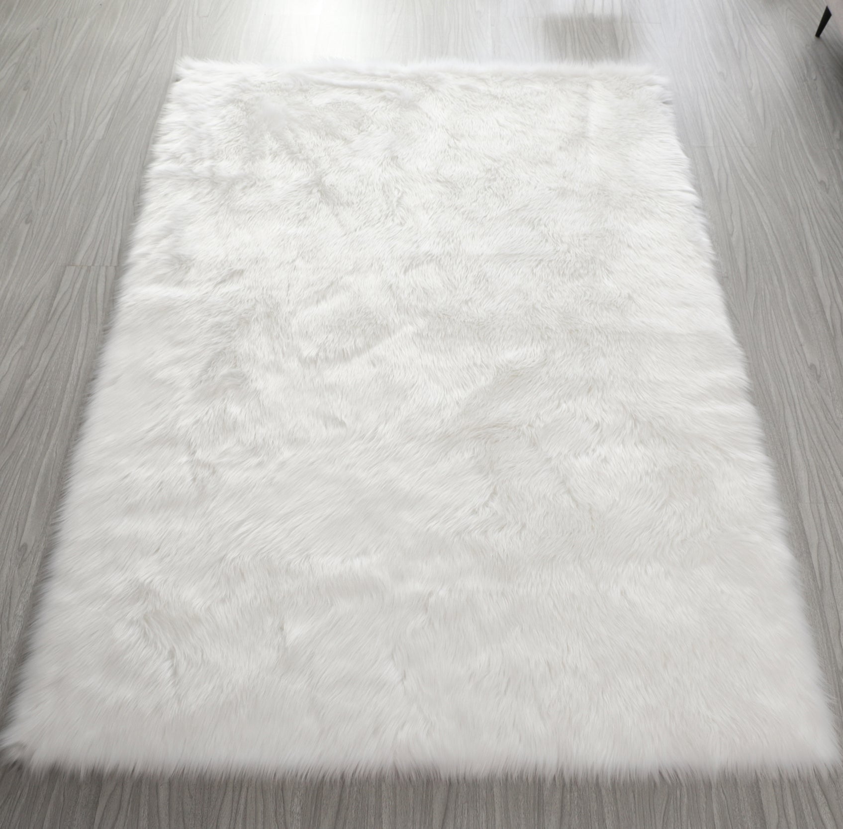 5' x 2.96' Cozy Collection Ultra Soft Fluffy Faux Fur Sheepskin Area Rug (White)