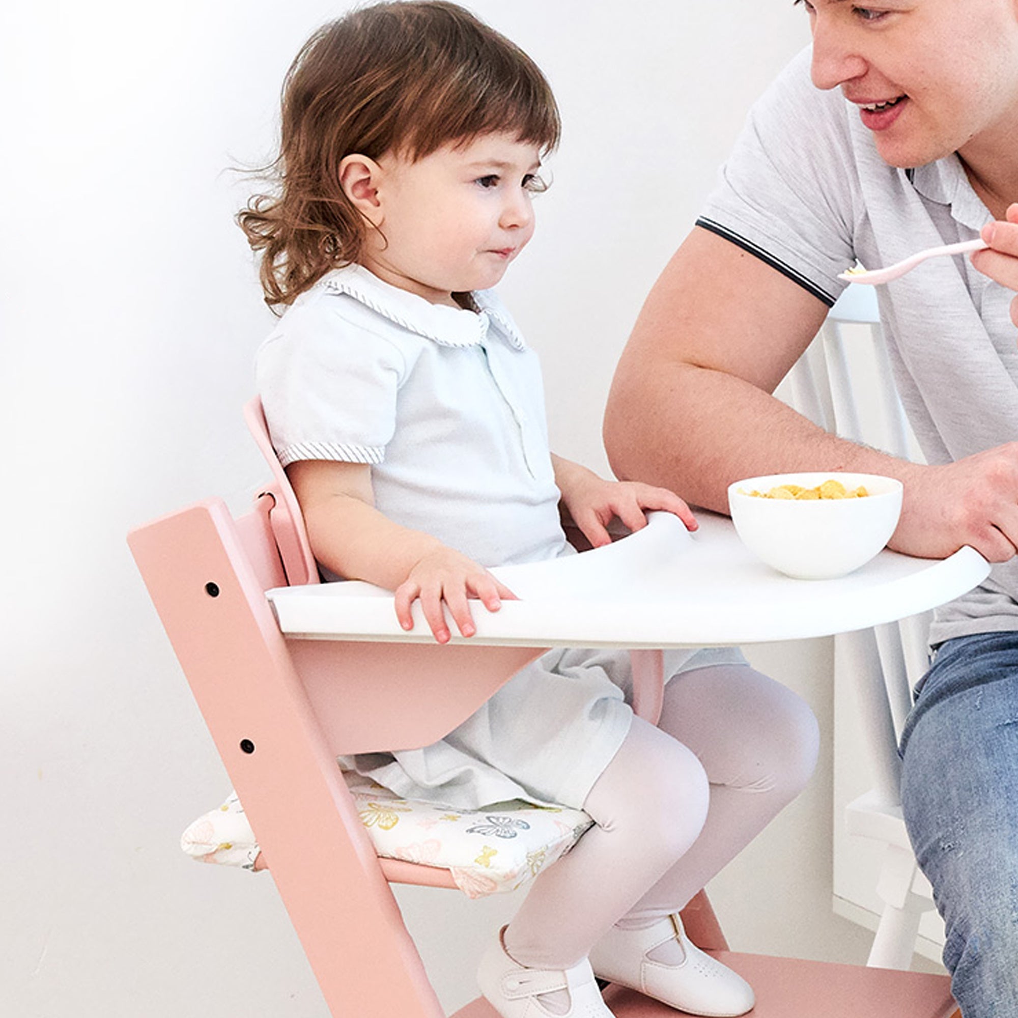 Modern Toddler Chair (Pink)